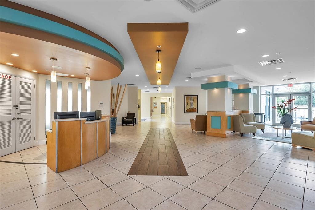 470 3RD STREET Unit 205, Street PETERSBURG, FL 33701 photo 2