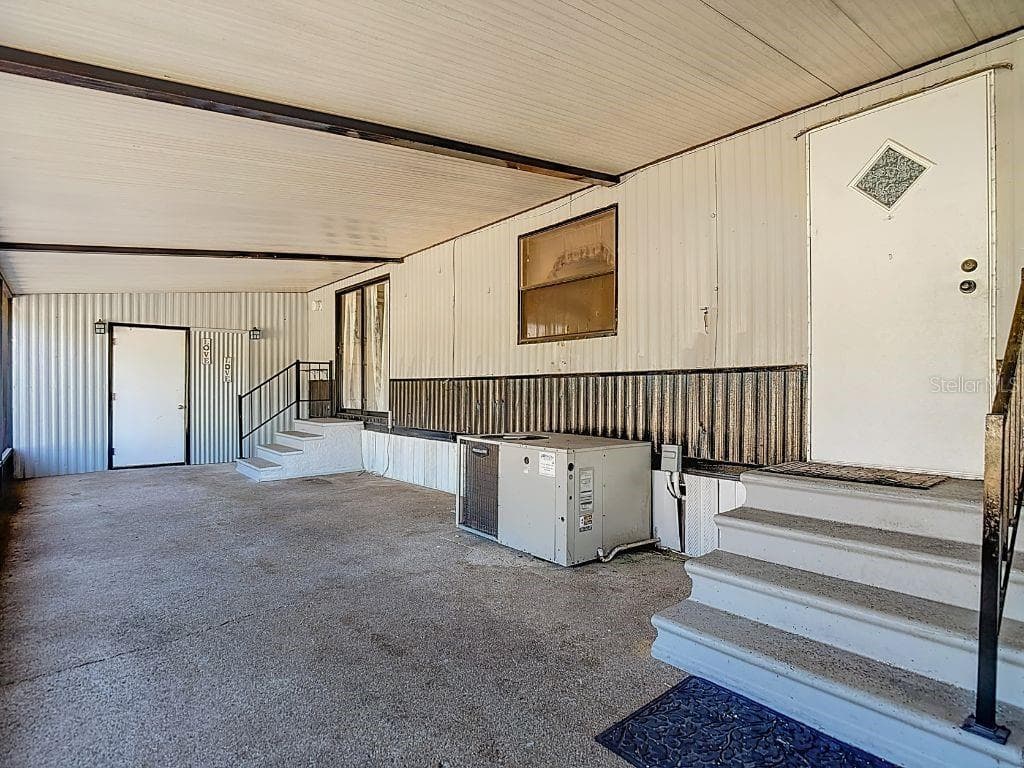 4907 DACCA Drive, TAMPA, FL 33619 photo 5