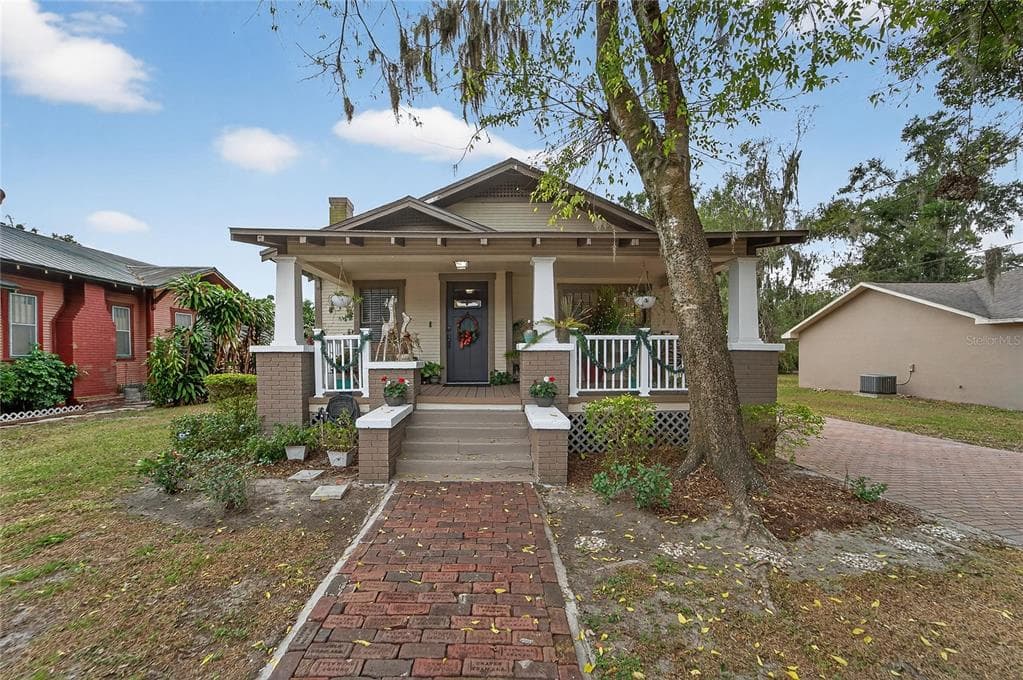 401 SAUNDERS STREET, PLANT CITY, FL 33563