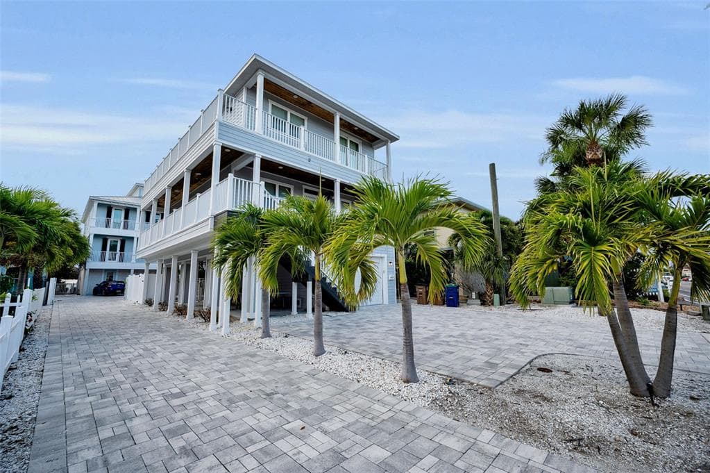 204 GULF Boulevard, INDIAN ROCKS BEACH, FL 33785 photo 5