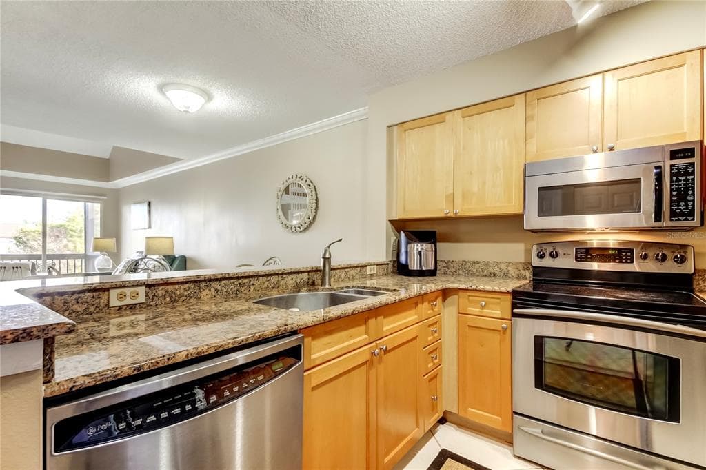 2400 FEATHER SOUND Drive Unit 1334, CLEARWATER, FL 33762 photo 3