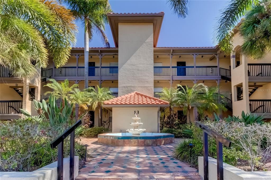 2400 FEATHER SOUND Drive Unit 1334, CLEARWATER, FL 33762