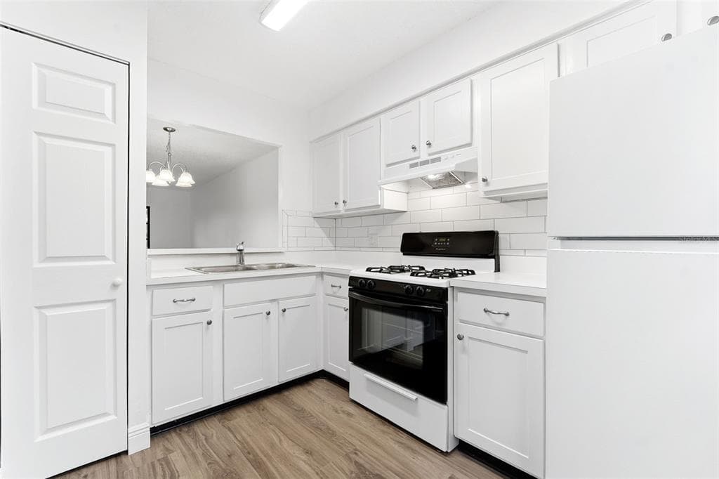 1471 MISSION DRIVE, CLEARWATER, FL 33759 photo 3