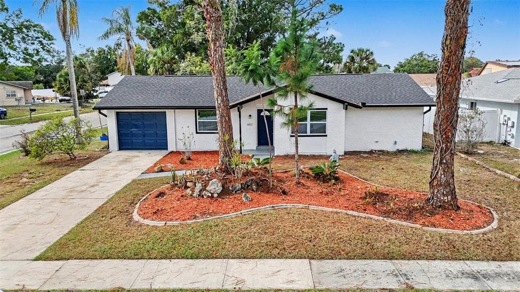6802 CHIPPENDALE COURT, TAMPA, FL 33634
