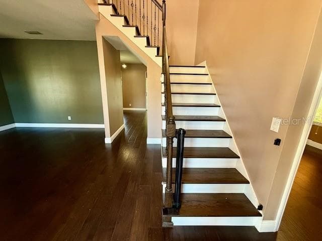 3914 ROSWELL Place, LAND O LAKES, FL 34639 photo 2