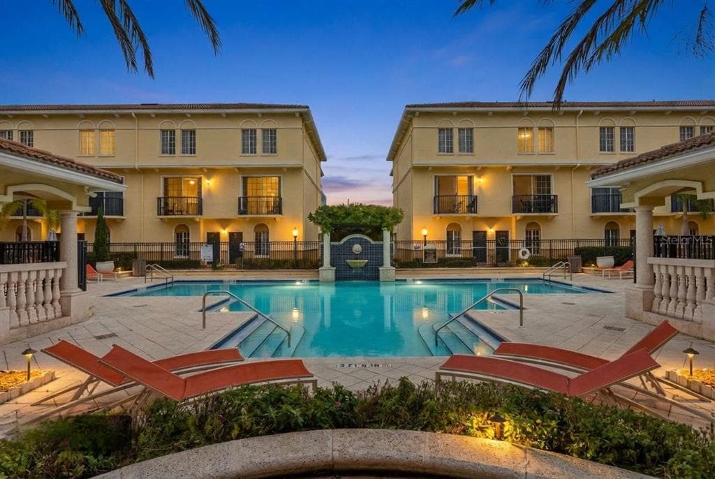 5246 HAMPTON BEACH PLACE, TAMPA, FL 33609