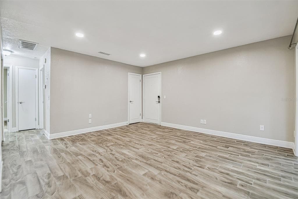 13691 ORANGE SUNSET DRIVE Unit 201, TAMPA, FL 33618 photo 5