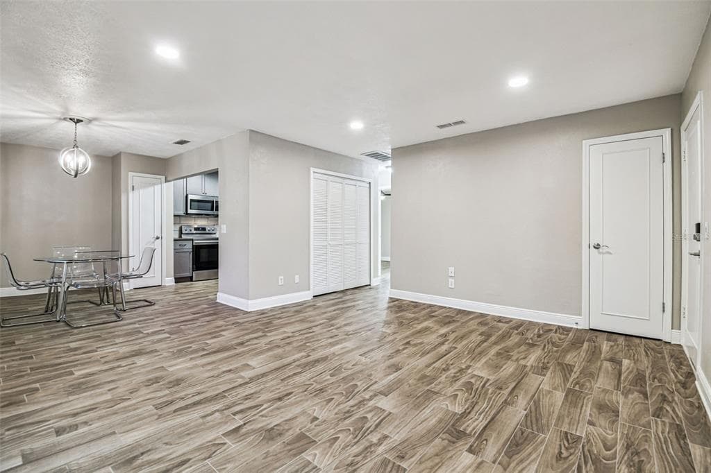 13691 ORANGE SUNSET DRIVE Unit 201, TAMPA, FL 33618 photo 4