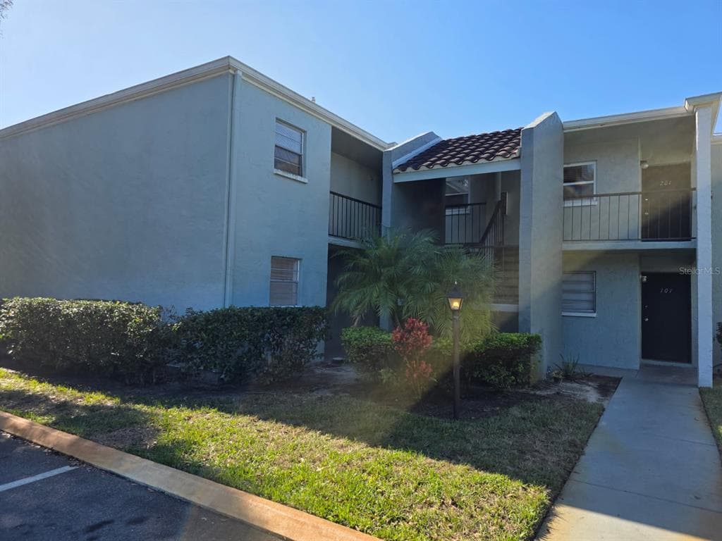 2860 SOMERSET PARK DRIVE Unit 103, TAMPA, FL 33613