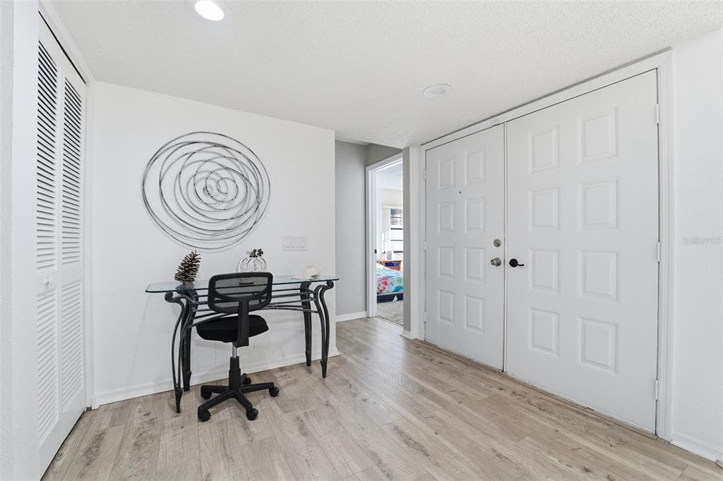 7822 HOLIDAY Drive, SPRING HILL, FL 34606 photo 3