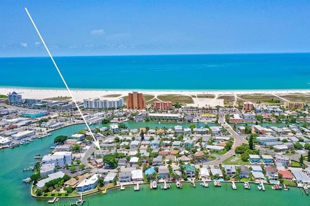 11025 2ND STREET Unit 9, TREASURE ISLAND, FL 33706 photo 2