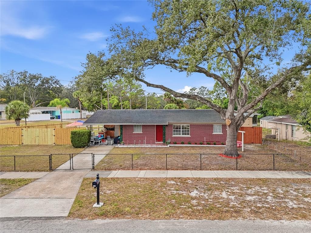 9402 NEWPORT AVENUE, TAMPA, FL 33612 photo 2