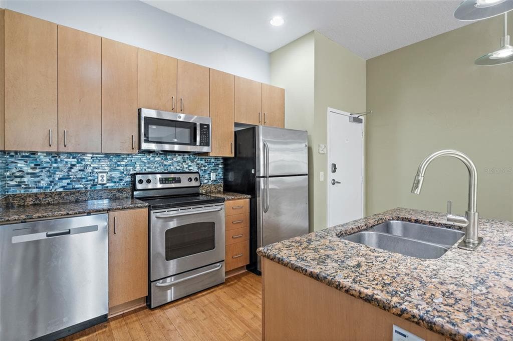 523 4TH AVENUE Unit 14, Street PETERSBURG, FL 33701 photo 5