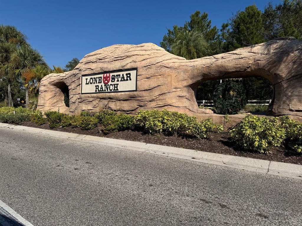 15635 STABLE RUN DRIVE, SPRING HILL, FL 34610 photo 2