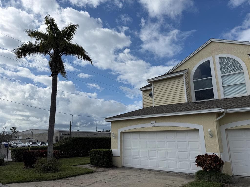 1050 STARKEY ROAD Unit 601, LARGO, FL 33771