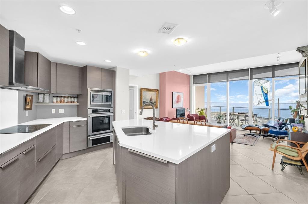 175 1ST STREET Unit 3005, Street PETERSBURG, FL 33701 photo 4