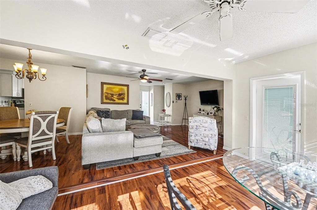 2111 TIMBER Lane, CLEARWATER, FL 33763 photo 5