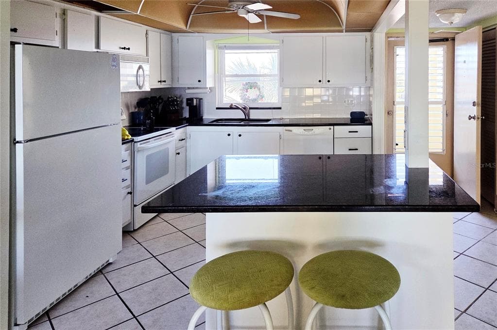 4550 COVE CIRCLE Unit 406, Street PETERSBURG, FL 33708 photo 5