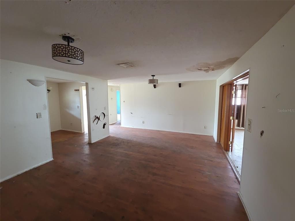 7441 1ST STREET, Street PETERSBURG, FL 33702 photo 3