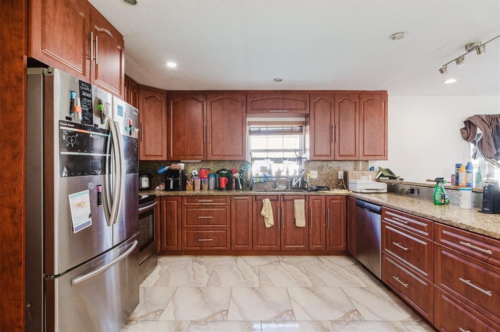 104 DRUID HILLS ROAD, TEMPLE TERRACE, FL 33617 photo 2