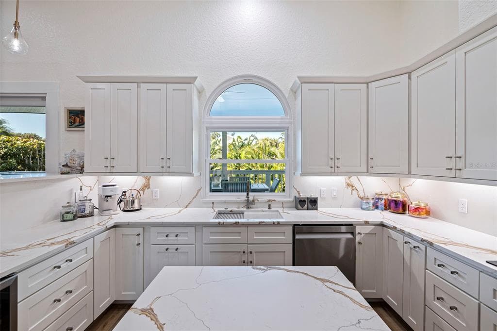 842 2ND AVENUE, TIERRA VERDE, FL 33715 photo 4