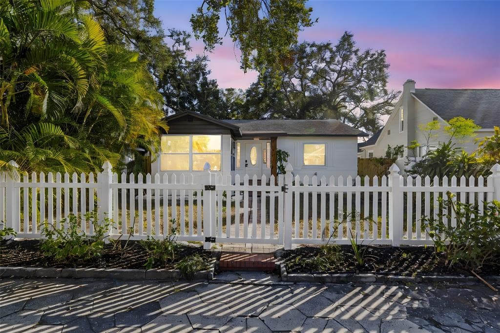 1520 20TH AVENUE, Street PETERSBURG, FL 33704