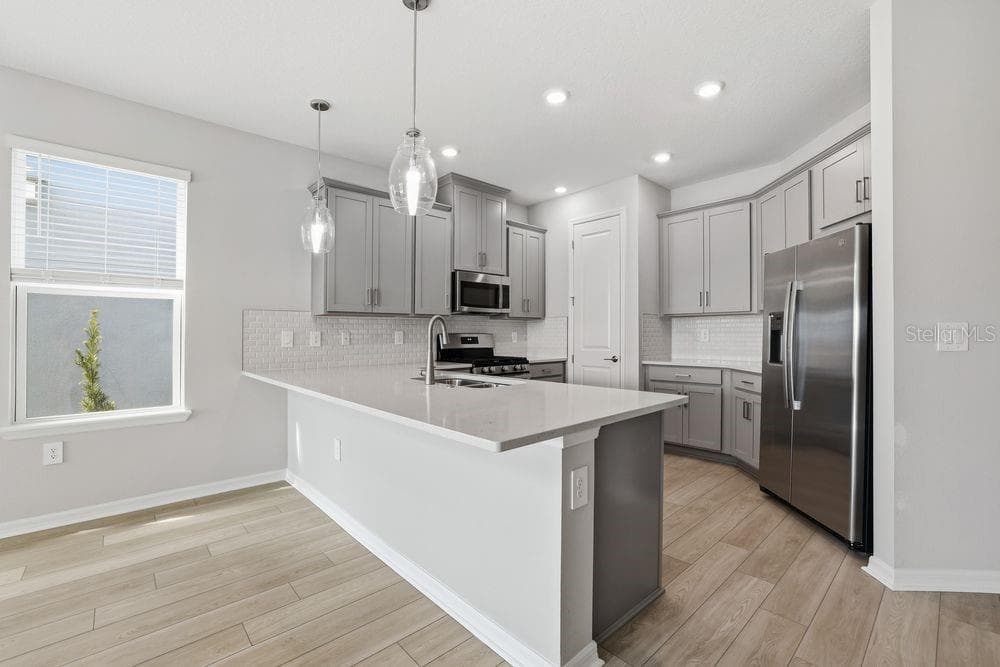 815 STEEL DRIVE, APOLLO BEACH, FL 33572 photo 4