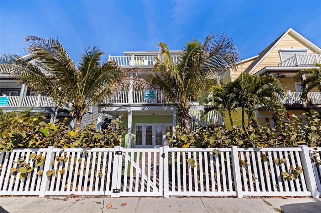 5429 ESSEX Avenue, GULFPORT, FL 33707 photo 4