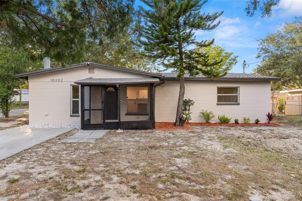 10202 25TH STREET, TAMPA, FL 33612