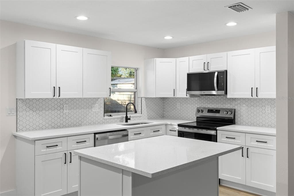 10202 25TH STREET, TAMPA, FL 33612 photo 5