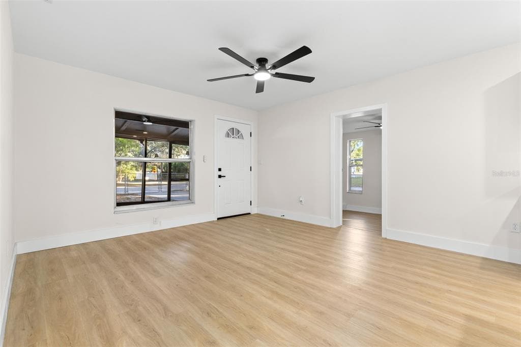 10202 25TH STREET, TAMPA, FL 33612 photo 4