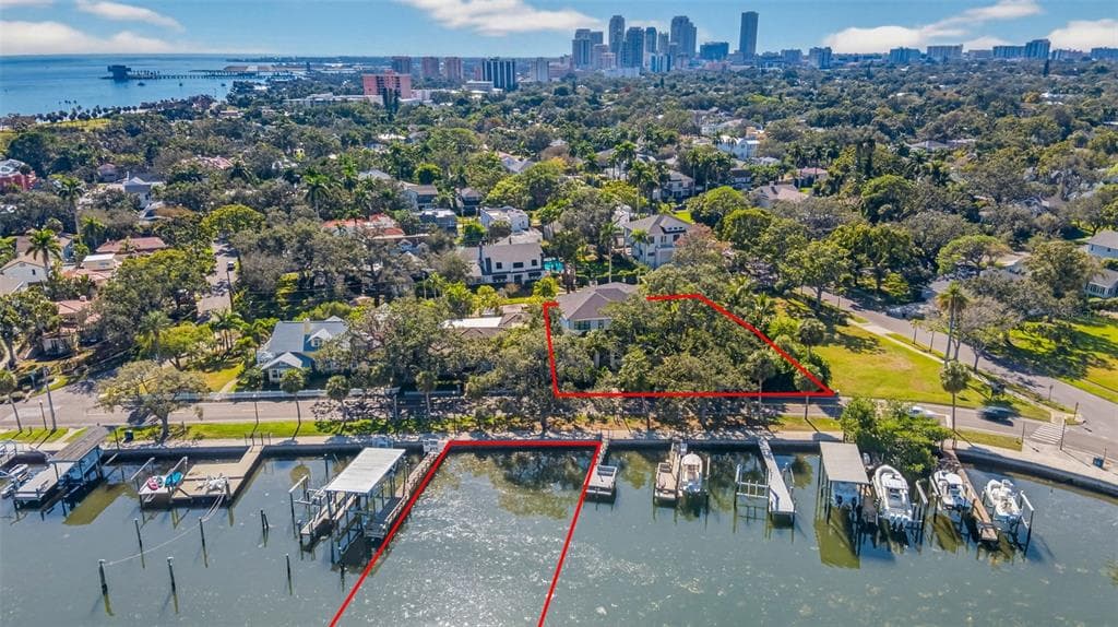 1936 COFFEE POT BOULEVARD, Street PETERSBURG, FL 33704 photo 2