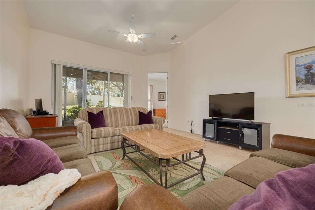 656 SPRING LAKE CIRCLE, TARPON SPRINGS, FL 34688 photo 5