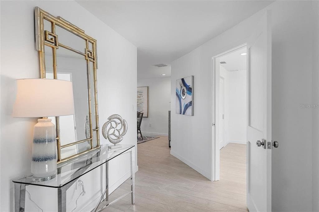 1984 KANSAS AVENUE, ST PETERSBURG, FL, 33703 photo 4