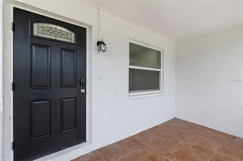 6616 MASCOTTE Street, TAMPA, FL 33616 photo 4