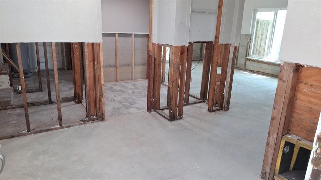 705 SHORE DRIVE, OLDSMAR, FL 34677 photo 2