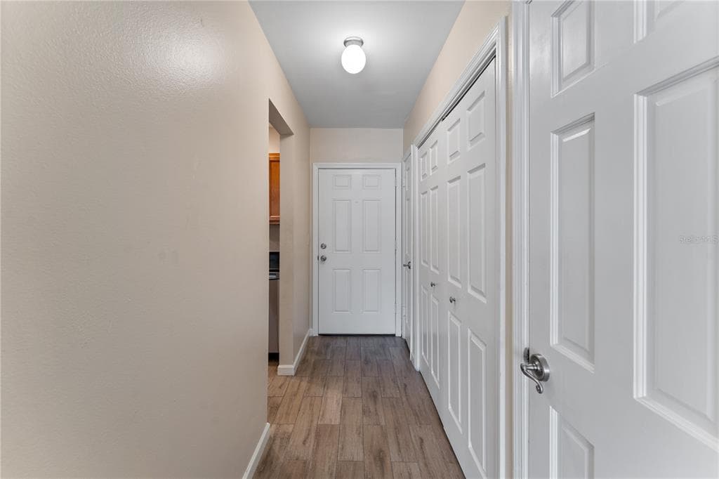 10316 CARROLLWOOD COURT Unit 57, TAMPA, FL 33618 photo 3