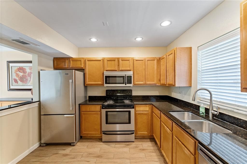 10316 CARROLLWOOD COURT Unit 57, TAMPA, FL 33618 photo 5