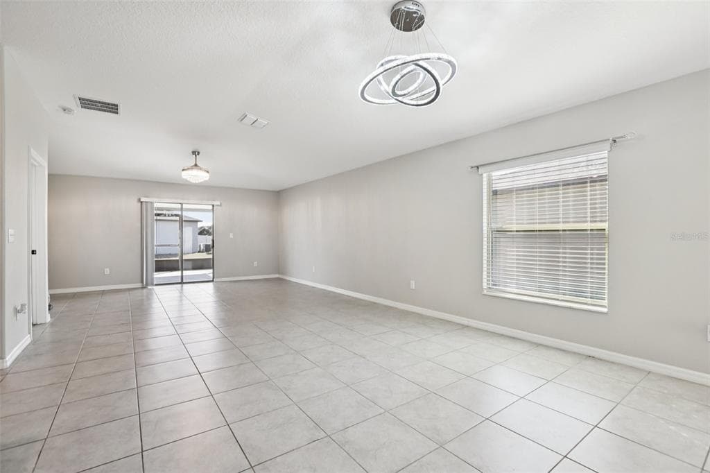 9726 CHANNING HILL DRIVE, SUN CITY CENTER, FL 33573 photo 4