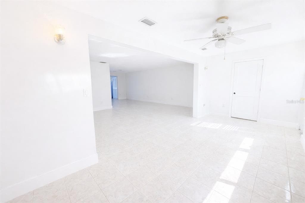 3018 59TH Street Unit 111, GULFPORT, FL 33707 photo 3