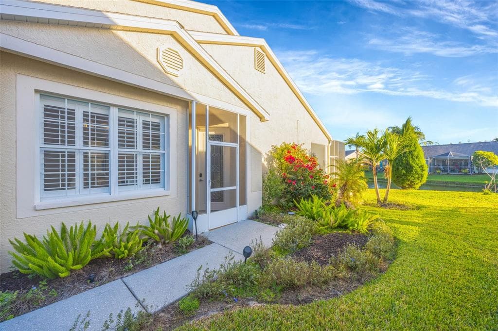 20804 EUSTIS ROAD, LAND O LAKES, FL 34637 photo 2