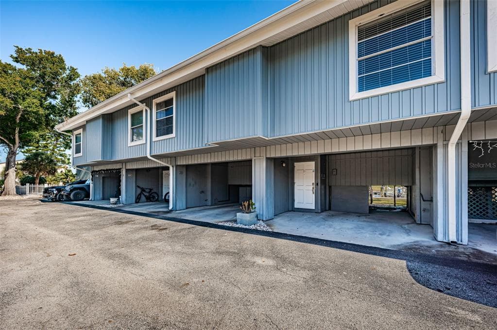 200 MERES Boulevard Unit 21, TARPON SPRINGS, FL 34689