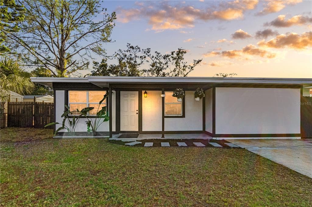 6903 TRAVIS BOULEVARD, TAMPA, FL 33610