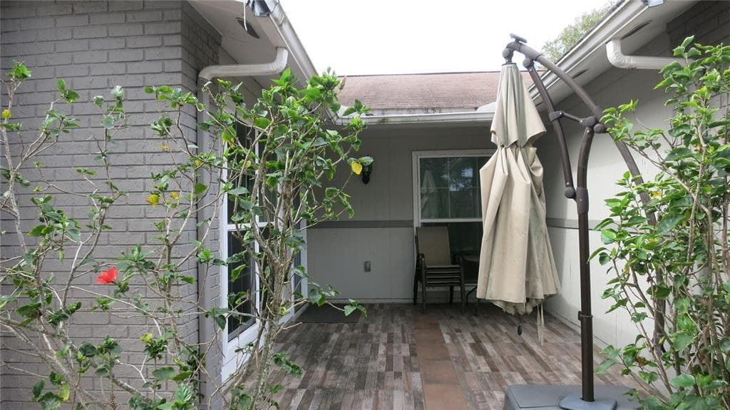 7432 OAKVISTA CIRCLE, TAMPA, FL 33634 photo 3