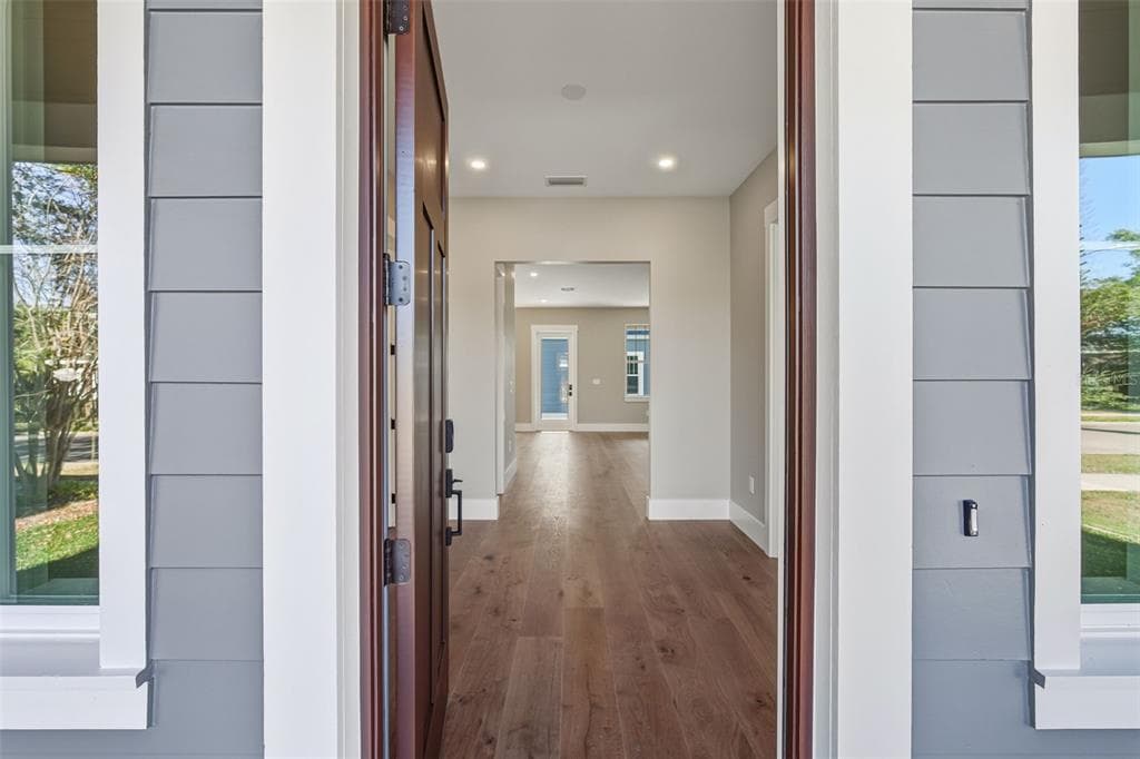 844 26TH Avenue, Street PETERSBURG, FL 33704 photo 5