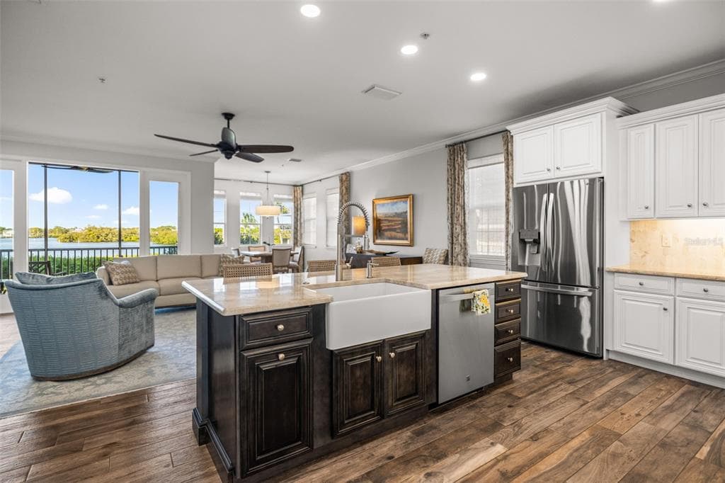 600 RESERVE LANE, DUNEDIN, FL 34698 photo 2