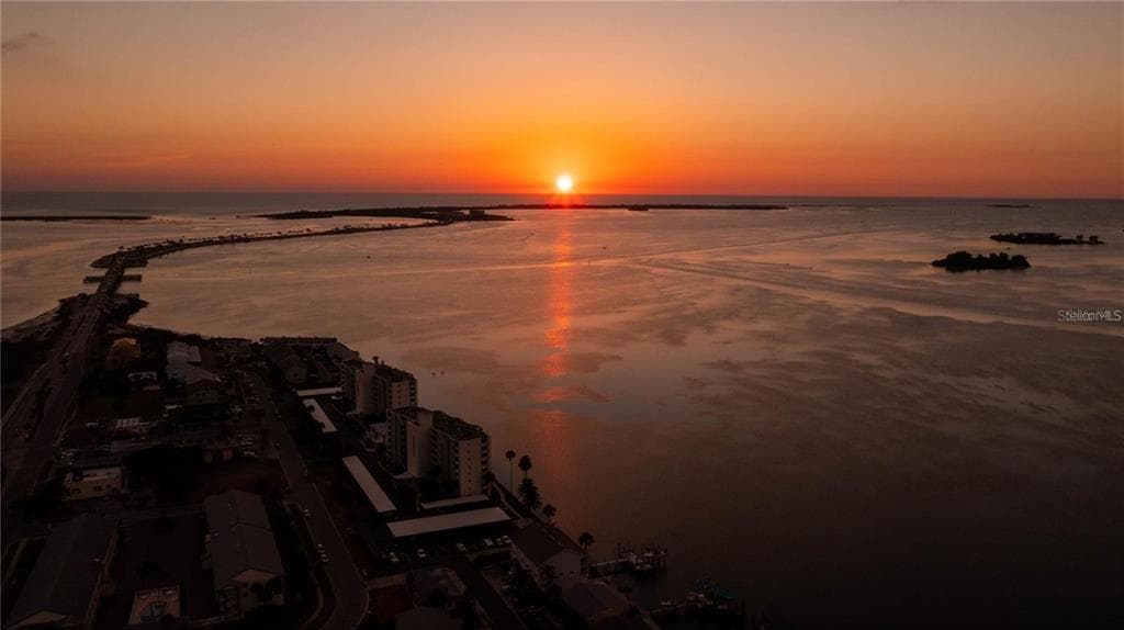 600 RESERVE LANE, DUNEDIN, FL 34698 photo 4