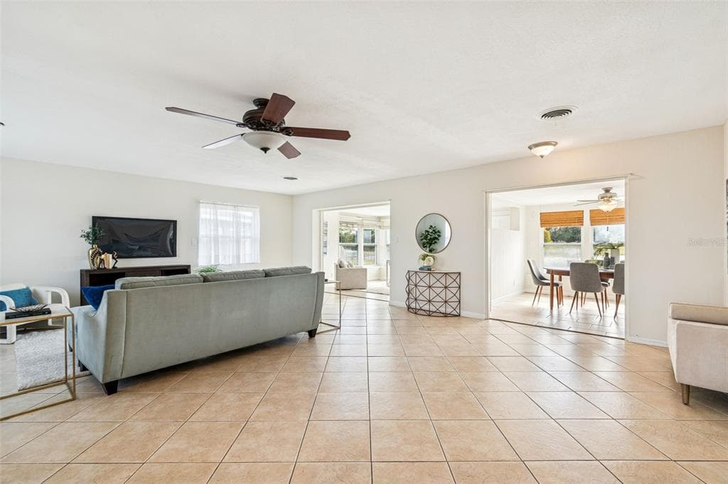 3700 21ST Avenue, Street PETERSBURG, FL 33713 photo 5