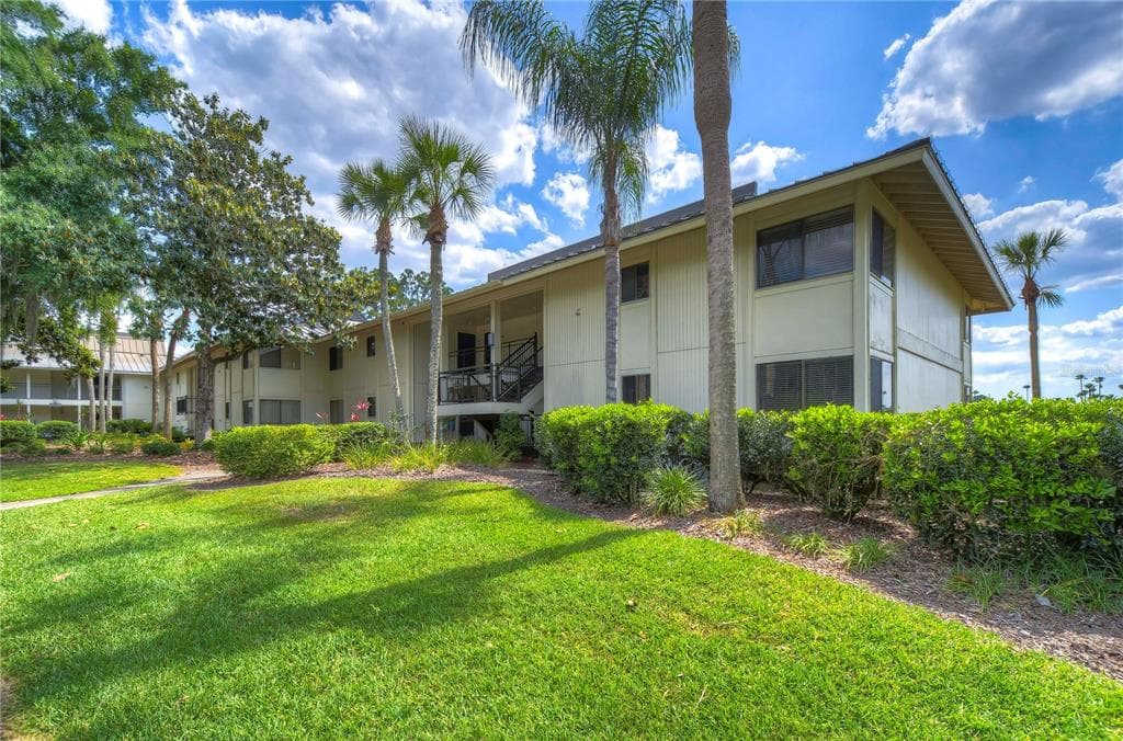 29300 BAY HOLLOW Drive Unit 3258/3256, WESLEY CHAPEL, FL 33543