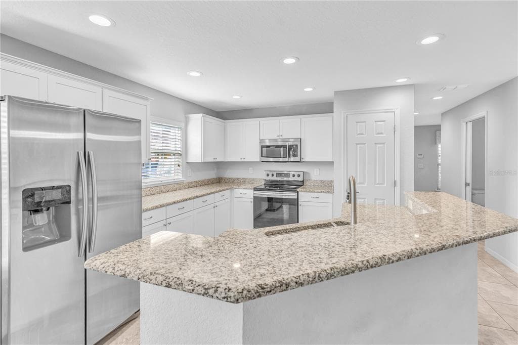 7215 STERLING POINT COURT, GIBSONTON, FL 33534 photo 2